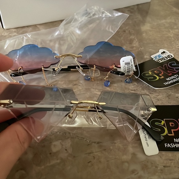 Bundle of 2 SPKS NOVELTY FASHION EYES WARE - Picture 2 of 3